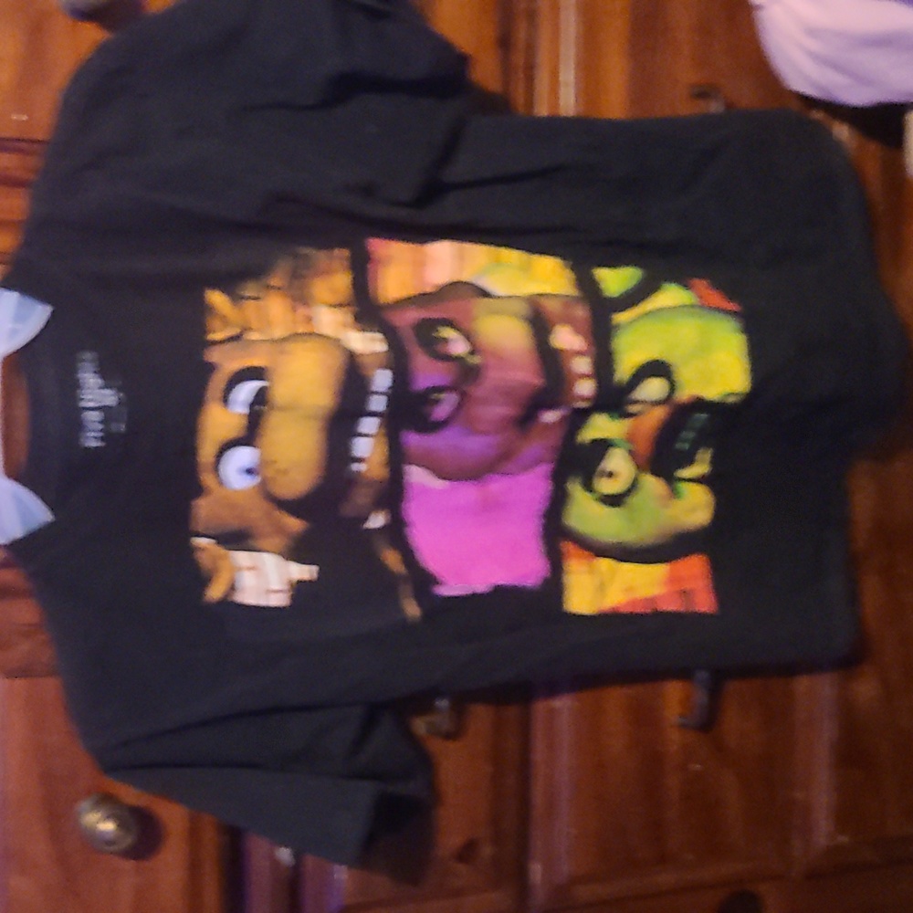 !!.       Boys size M  t shirt